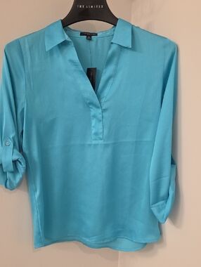 The Limited Turquoise V-Neck Roll-Tab Blouse